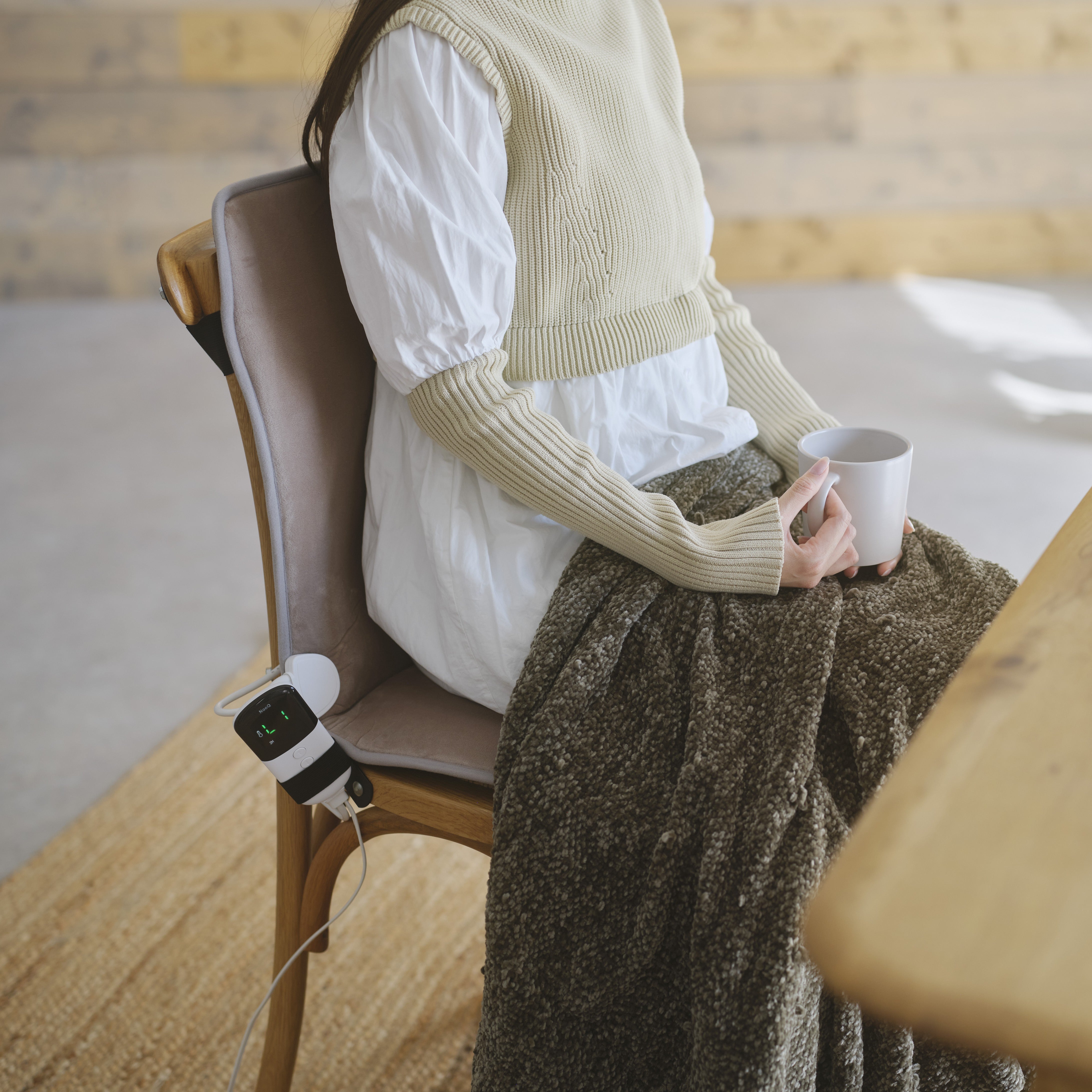 NooQ Warm Cushion ヌーク ウォームクッション